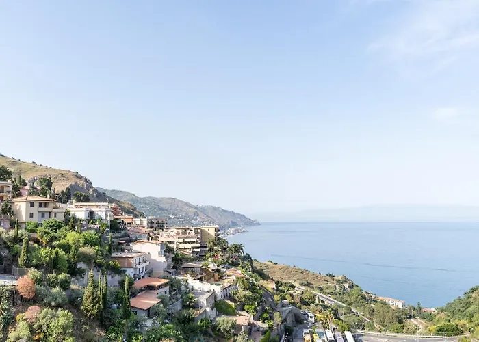 Calipso Big Apt With Sea View, Parking & Pool