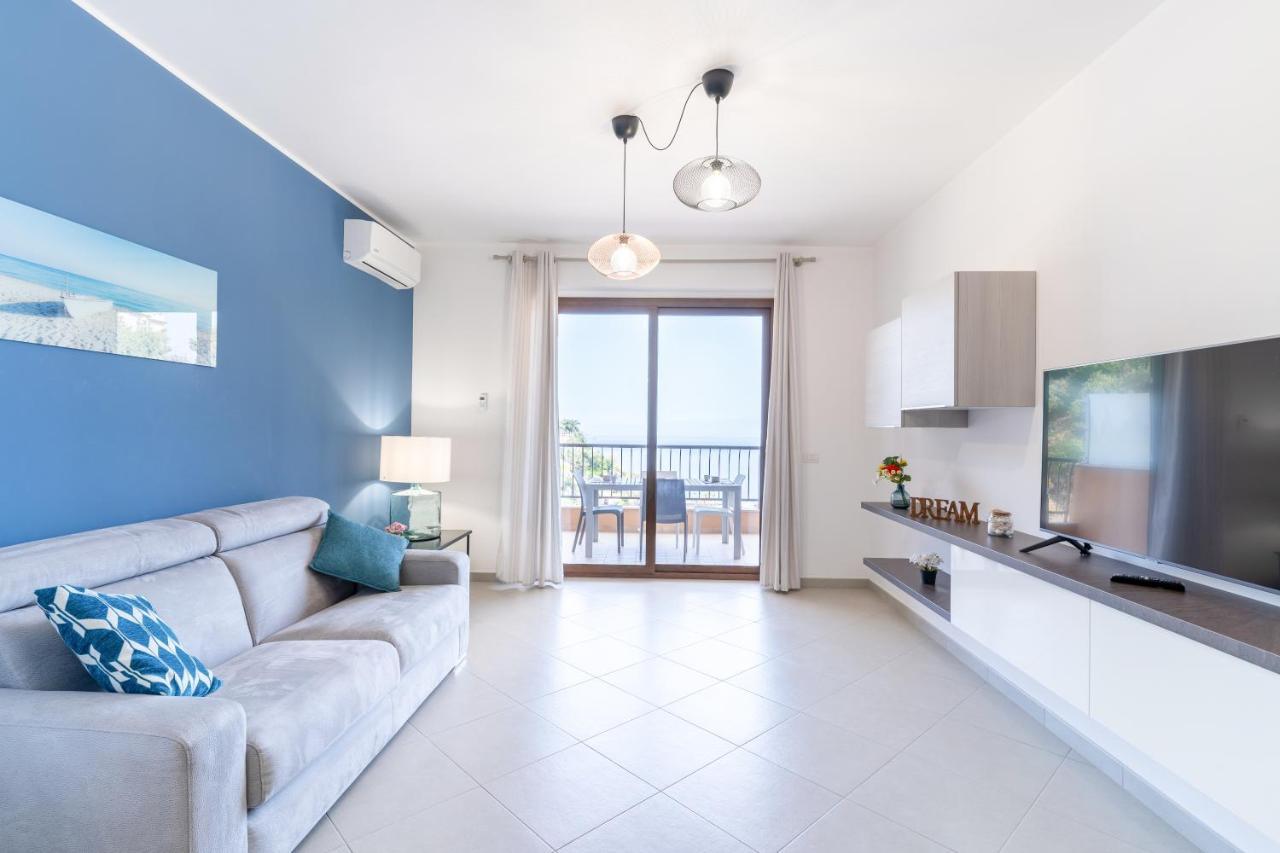 Calipso Big With Sea View, Parking & Pool Apartment