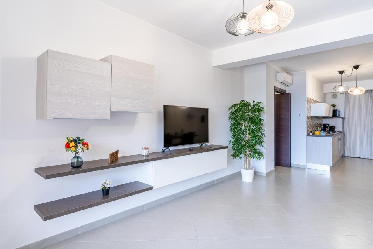 Calipso Big With Sea View, Parking & Pool Apartment Taormina