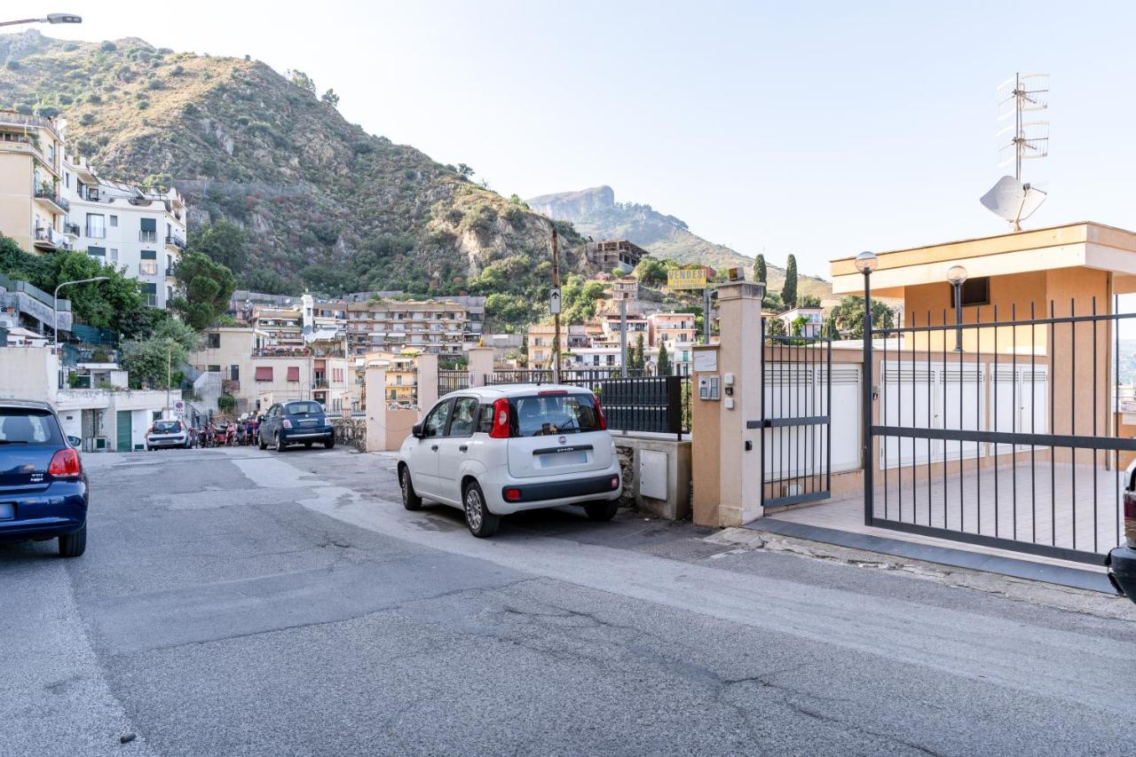 Calipso Big With Sea View, Parking & Pool Apartment Taormina