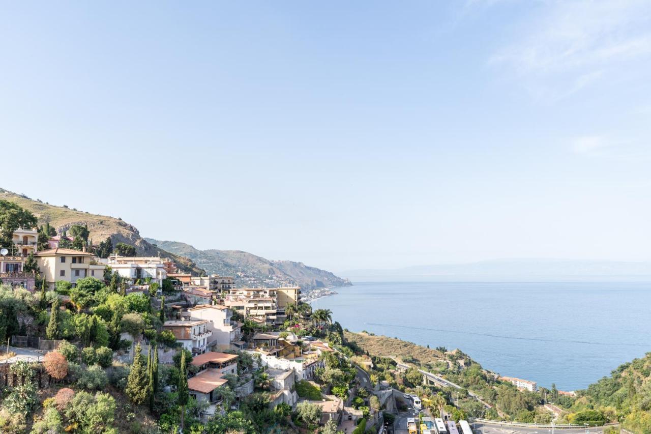 Calipso Big With Sea View, Parking & Pool Apartment Taormina